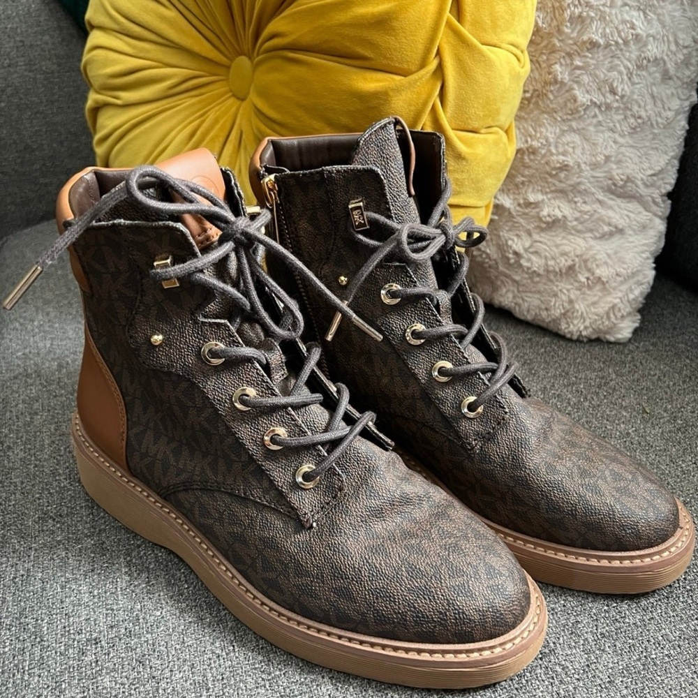 MK boots women